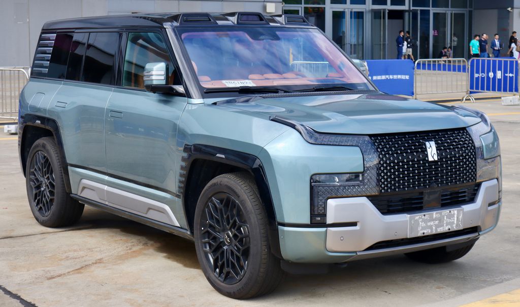 BYD Yangwang U8 SUV