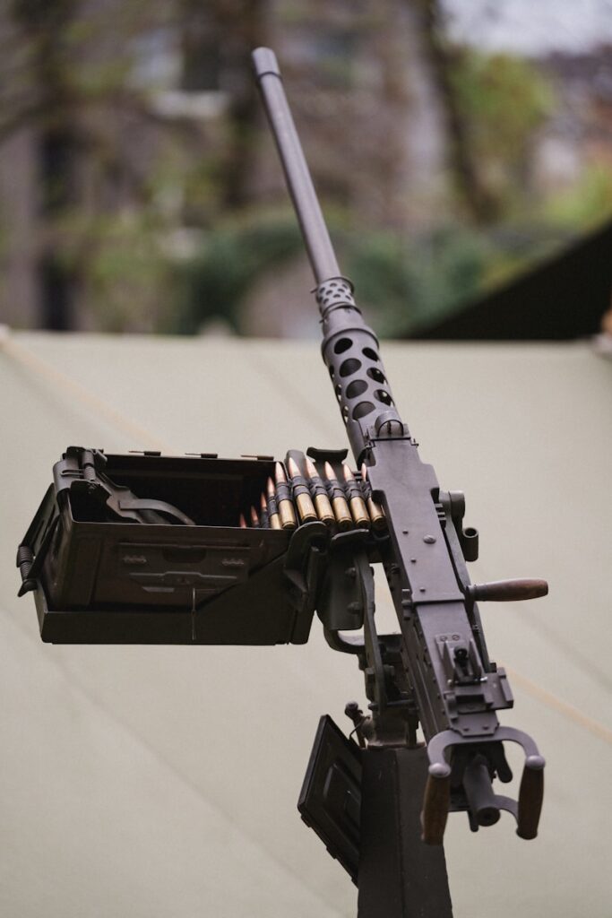 a machine gun with a barrel attached to it