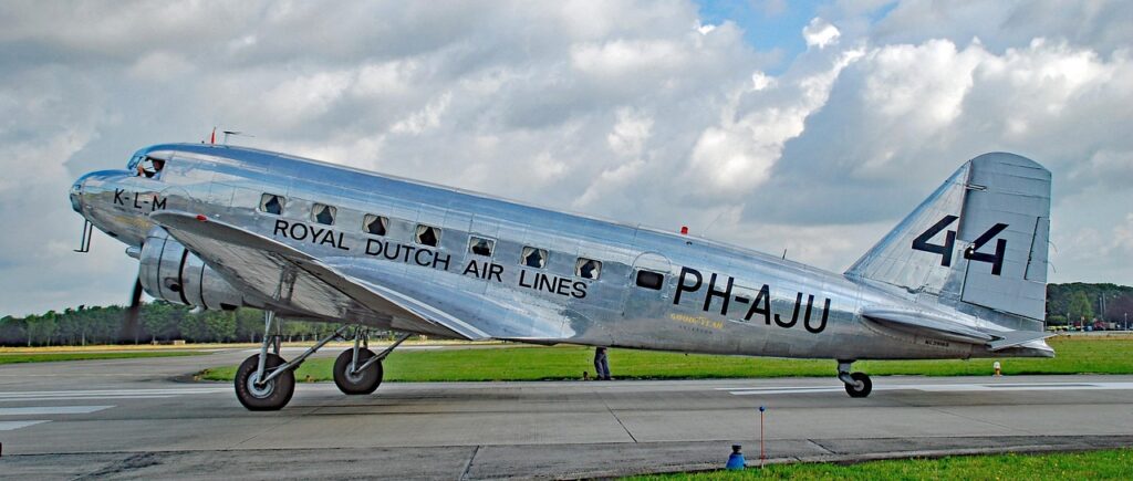 plane, transport, vliegterrein, flight, uiver, volkel, luchtmachtdagen, airshow, douglas dc3
