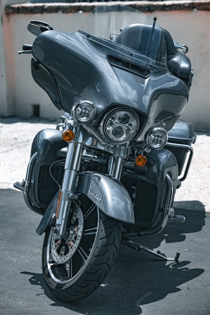 Close-up of a modern touring motorcycle parked outdoors in San Agustín, Florida.