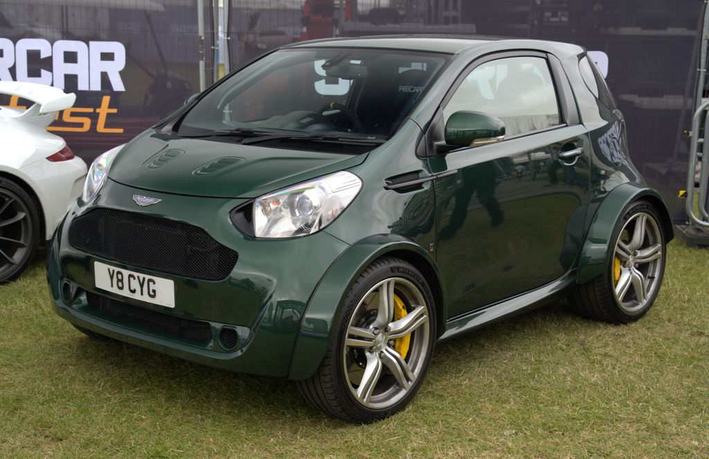 Aston Martin Super Cygnet V8