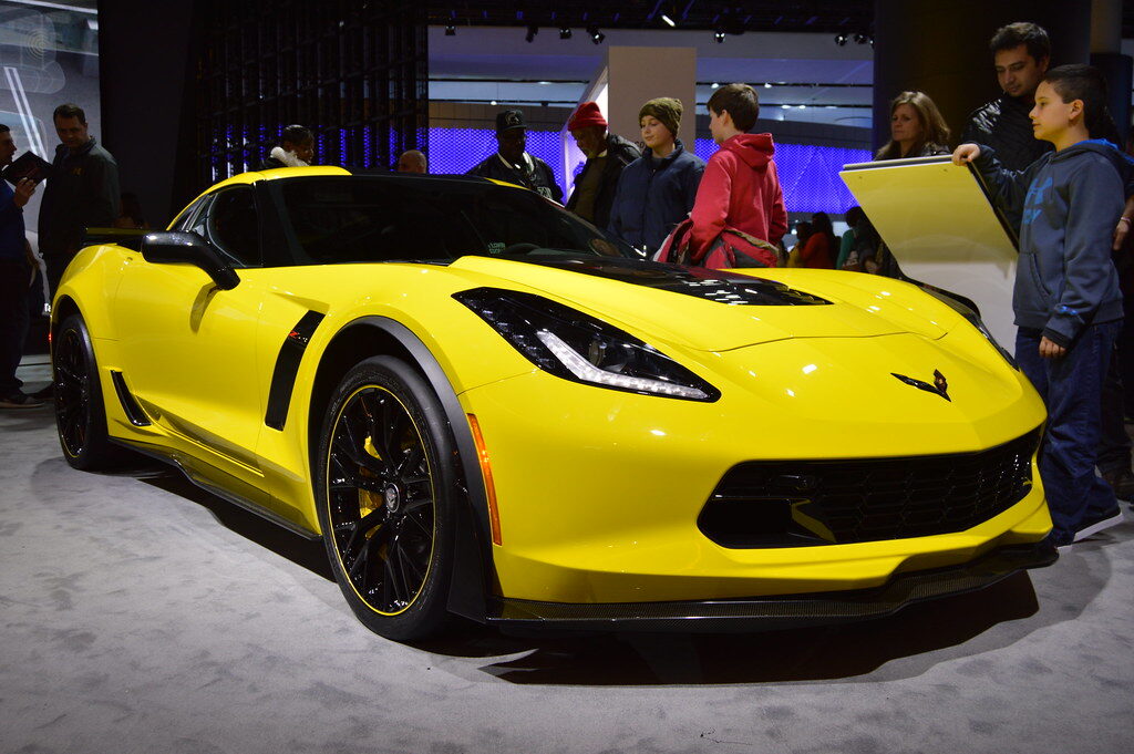 America’s 650HP Analog Supercar Is Now Cheaper Than a Pickup Truck