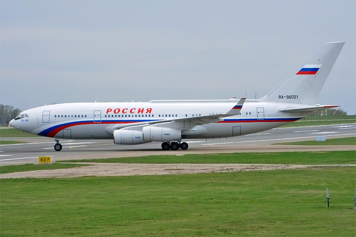 Russia’s Airlines Still Fly Using Western Aircraft Parts