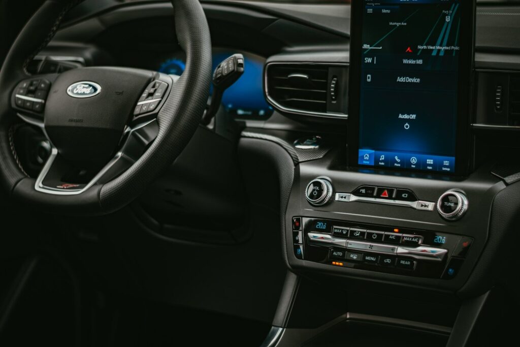 black and gray car stereo